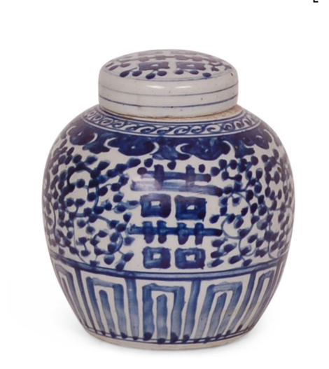 Small scale blue and white chinoiserie jar with lid.