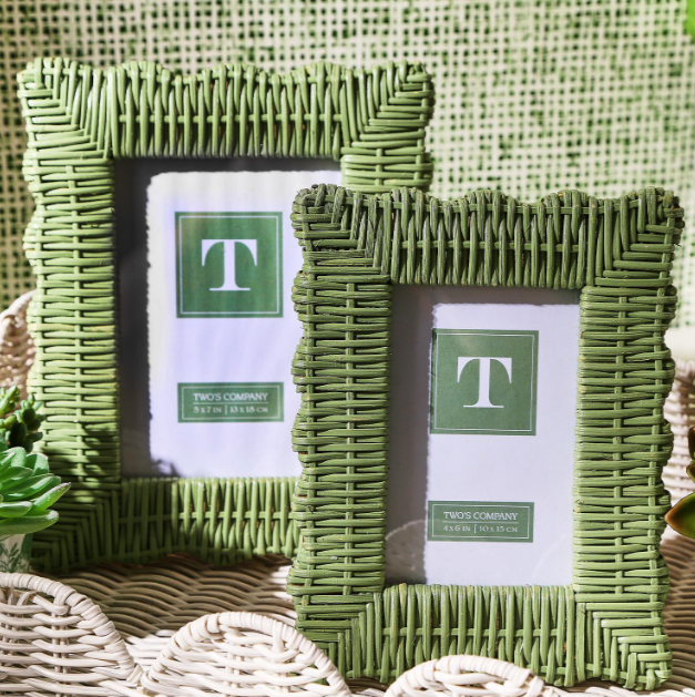 Green Wicker Weave Scalloped Frame