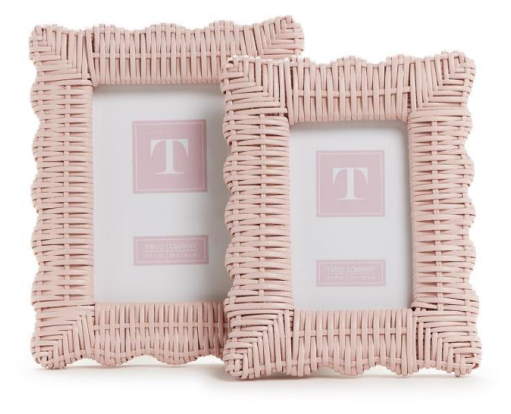 Pink Wicker Weave Scalloped Frame