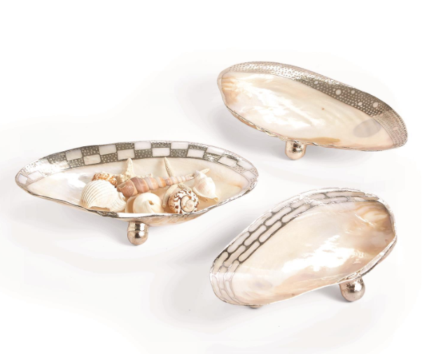 Shell trinket tray with silver accents and feet